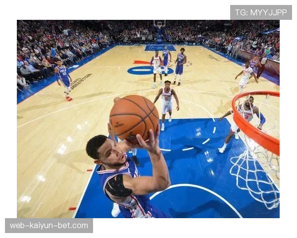 班·西蒙斯挡拆突破效率提升明显，助76人拉开进攻差距