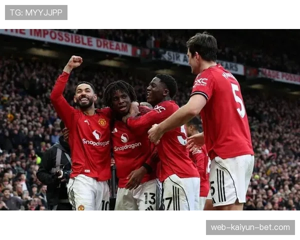 曼联防线失误问题持续，稳定性面临考验影响竞争格局